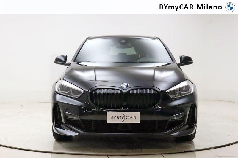 BMW Serie 1 118d Msport auto https://cdn.bymycar.eu/it-bo/assets/images/vehicles/vo/4295/BMW-SERIE-1-F40-jpg-5.jpg