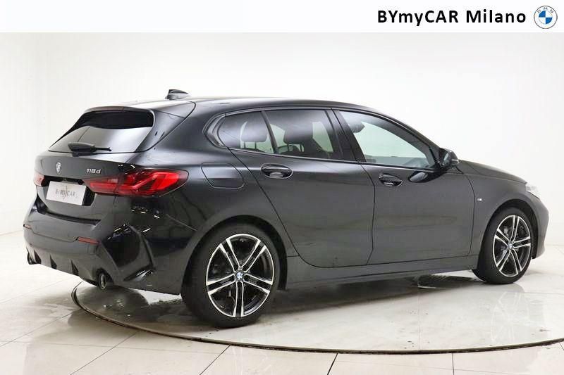 BMW Serie 1 118d Msport auto https://cdn.bymycar.eu/it-bo/assets/images/vehicles/vo/4295/BMW-SERIE-1-F40-jpg-8.jpg