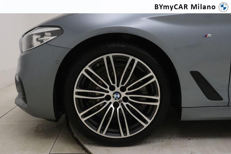 BMW Serie 5 520d Touring Msport auto https://cdn.bymycar.eu/it-bo/assets/images/vehicles/vo/4298/BMW-SERIE-5-G31-2017-TOURING-jpg-10.jpg