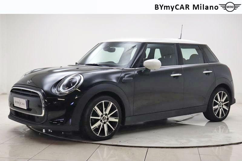 Mini Mini Mini 5p 1.5 Cooper Essential auto https://cdn.bymycar.eu/it-bo/assets/images/vehicles/vo/4304/MINI-MINI-IV-F55-2021-5P-jpg-0.jpg