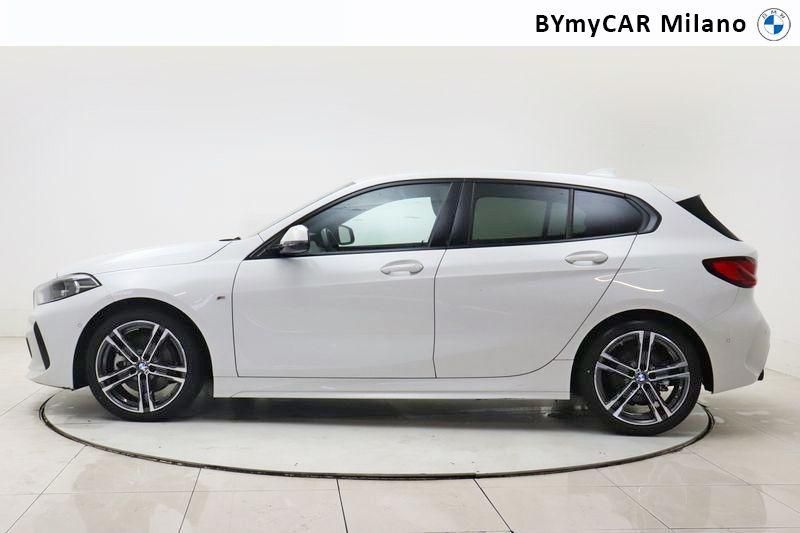 BMW Serie 1 118d Msport auto https://cdn.bymycar.eu/it-bo/assets/images/vehicles/vo/4305/BMW-SERIE-1-F40-jpg-2.jpg