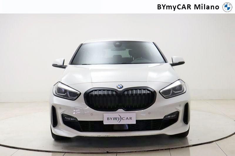 BMW Serie 1 118d Msport auto https://cdn.bymycar.eu/it-bo/assets/images/vehicles/vo/4305/BMW-SERIE-1-F40-jpg-4.jpg