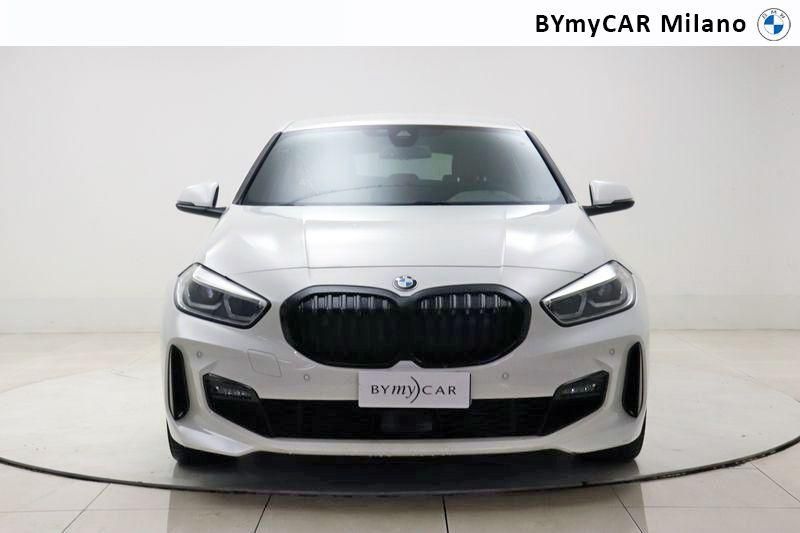 BMW Serie 1 118d Msport auto https://cdn.bymycar.eu/it-bo/assets/images/vehicles/vo/4306/BMW-SERIE-1-F40-jpg-4.jpg