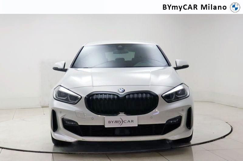 BMW Serie 1 118d Msport auto https://cdn.bymycar.eu/it-bo/assets/images/vehicles/vo/4307/BMW-SERIE-1-F40-jpg-4.jpg