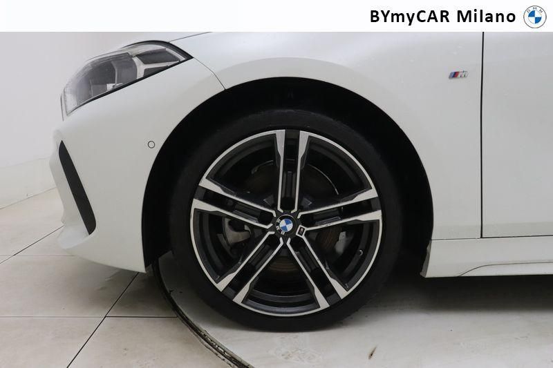BMW Serie 1 118d Msport auto https://cdn.bymycar.eu/it-bo/assets/images/vehicles/vo/4307/BMW-SERIE-1-F40-jpg-8.jpg
