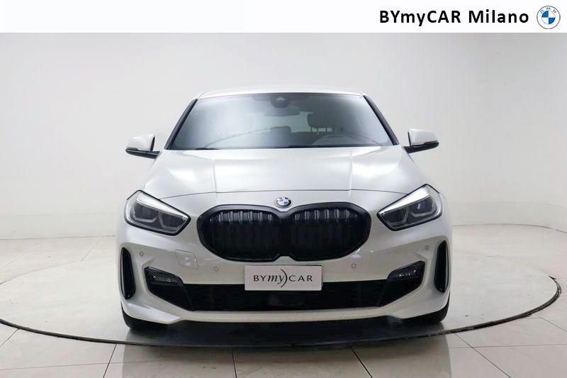 BMW Serie 1 118d Msport auto https://cdn.bymycar.eu/it-bo/assets/images/vehicles/vo/4308/BMW-SERIE-1-F40-jpg-4.jpg