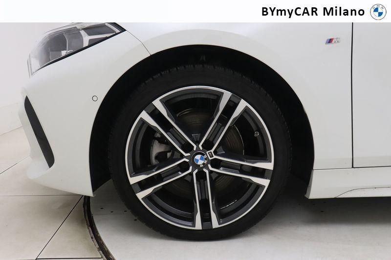 BMW Serie 1 118d Msport auto https://cdn.bymycar.eu/it-bo/assets/images/vehicles/vo/4355/BMW-SERIE-1-F40-jpg-8.jpg
