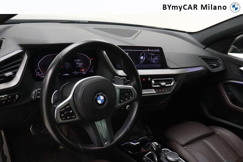 BMW Serie 1 M 135i xdrive auto https://cdn.bymycar.eu/it-bo/assets/images/vehicles/vo/4357/BMW-SERIE-1-F40-jpg-11.jpg