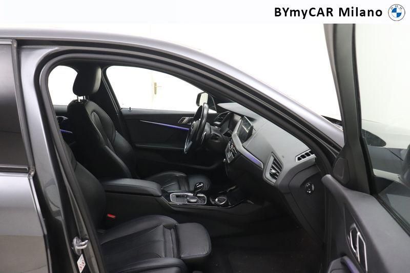BMW Serie 1 M 135i xdrive auto https://cdn.bymycar.eu/it-bo/assets/images/vehicles/vo/4388/BMW-SERIE-1-F40-jpg-8.jpg