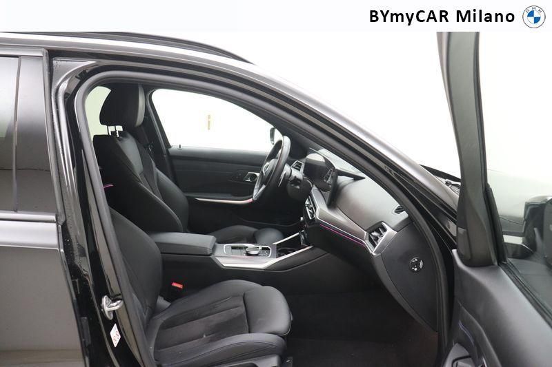 BMW Serie 3 320d Touring mhev 48V xdrive MSport auto https://cdn.bymycar.eu/it-bo/assets/images/vehicles/vo/4404/BMW-SERIE-3-G21-2022-TOURING-jpg-8.jpg