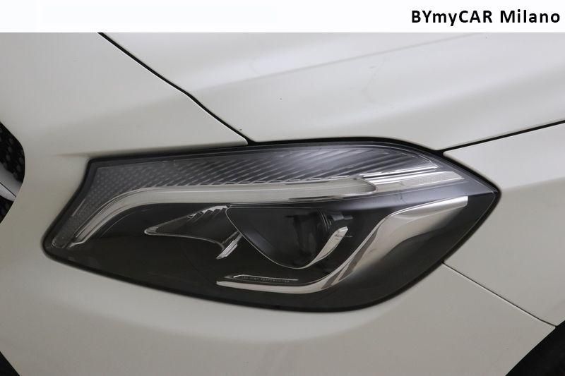 Mercedes Classe A A 180 Sport Activity edition https://cdn.bymycar.eu/it-bo/assets/images/vehicles/vo/4407/MERCEDES-CLASSE-A-W176-jpg-10.jpg