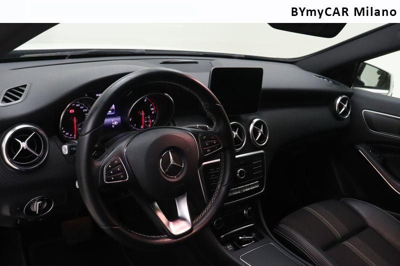 Mercedes Classe A A 180 Sport Activity edition https://cdn.bymycar.eu/it-bo/assets/images/vehicles/vo/4407/MERCEDES-CLASSE-A-W176-jpg-11.jpg