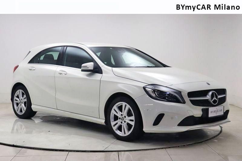 Mercedes Classe A A 180 Sport Activity edition https://cdn.bymycar.eu/it-bo/assets/images/vehicles/vo/4407/MERCEDES-CLASSE-A-W176-jpg-5.jpg
