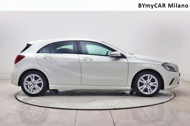 Mercedes Classe A A 180 Sport Activity edition https://cdn.bymycar.eu/it-bo/assets/images/vehicles/vo/4407/MERCEDES-CLASSE-A-W176-jpg-6.jpg