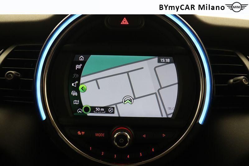 Mini Mini Mini 5p 1.5 Cooper Hype auto https://cdn.bymycar.eu/it-bo/assets/images/vehicles/vo/4414/MINI-MINI-IV-F55-2018-5P-jpg-13.jpg