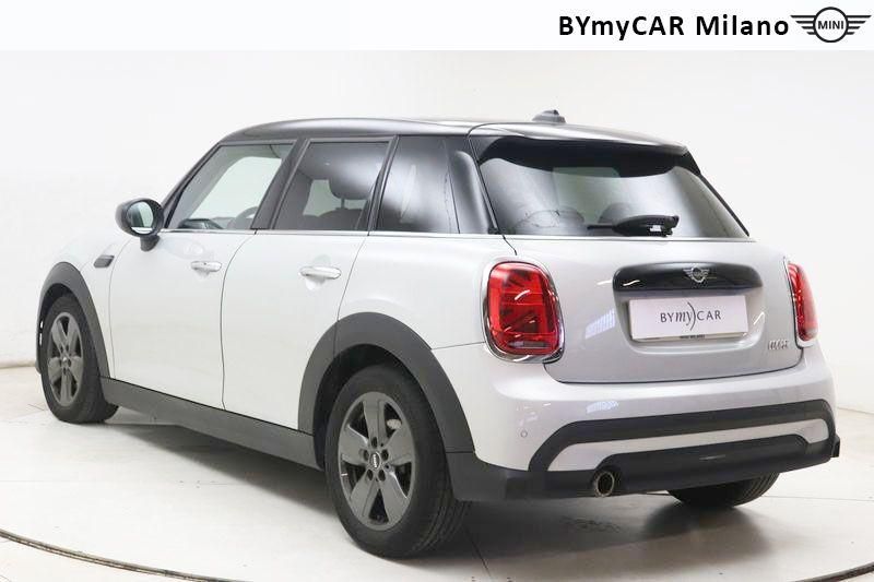 Mini Mini Mini 5p 1.5 Cooper Classic auto https://cdn.bymycar.eu/it-bo/assets/images/vehicles/vo/4415/MINI-MINI-IV-F55-2021-5P-jpg-2.jpg