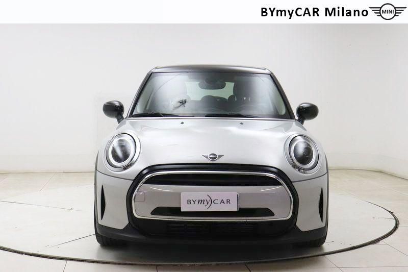 Mini Mini Mini 5p 1.5 Cooper Classic auto https://cdn.bymycar.eu/it-bo/assets/images/vehicles/vo/4415/MINI-MINI-IV-F55-2021-5P-jpg-5.jpg