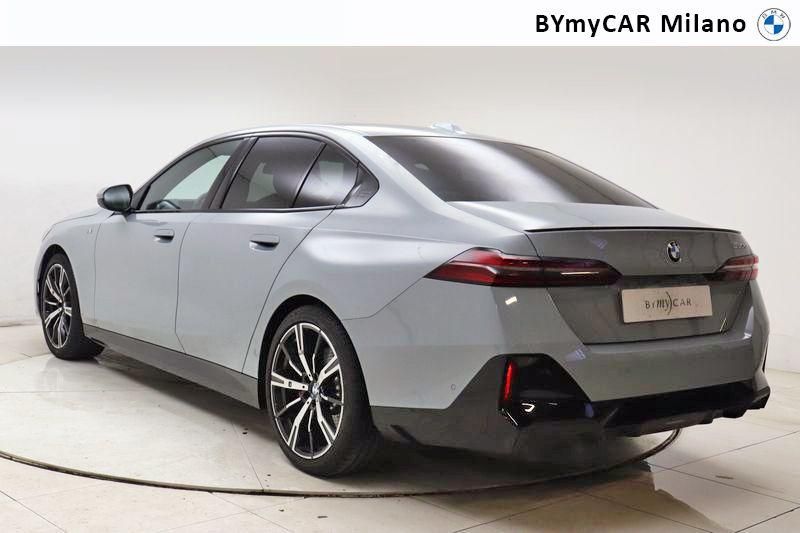 BMW Serie 5 520d 48V sdrive MSport auto https://cdn.bymycar.eu/it-bo/assets/images/vehicles/vo/4424/BMW-SERIE-5-G60-BERLINA-jpg-1.jpg