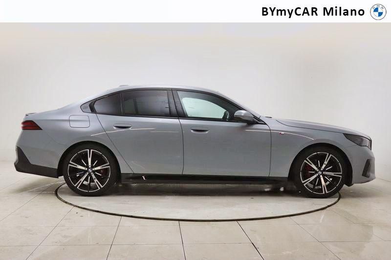 BMW Serie 5 520d 48V sdrive MSport auto https://cdn.bymycar.eu/it-bo/assets/images/vehicles/vo/4424/BMW-SERIE-5-G60-BERLINA-jpg-6.jpg