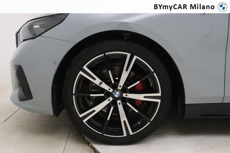 BMW Serie 5 520d 48V sdrive MSport auto https://cdn.bymycar.eu/it-bo/assets/images/vehicles/vo/4424/BMW-SERIE-5-G60-BERLINA-jpg-9.jpg
