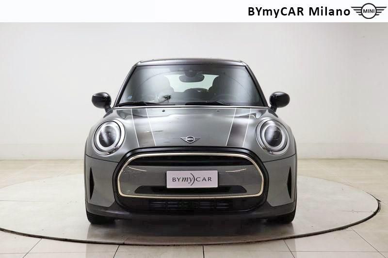 Mini Mini Mini 5p 1.5 Cooper Classic auto https://cdn.bymycar.eu/it-bo/assets/images/vehicles/vo/4454/MINI-MINI-IV-F55-2021-5P-jpg-4.jpg