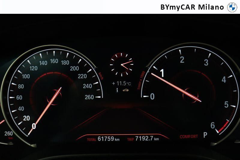 BMW Serie 5 520d Touring Luxury auto https://cdn.bymycar.eu/it-bo/assets/images/vehicles/vo/4466/BMW-SERIE-5-G31-2017-TOURING-jpg-11.jpg
