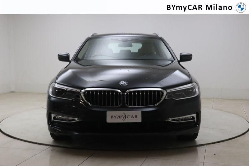 BMW Serie 5 520d Touring Luxury auto https://cdn.bymycar.eu/it-bo/assets/images/vehicles/vo/4466/BMW-SERIE-5-G31-2017-TOURING-jpg-4.jpg