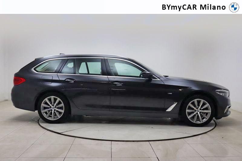 BMW Serie 5 520d Touring Luxury auto https://cdn.bymycar.eu/it-bo/assets/images/vehicles/vo/4466/BMW-SERIE-5-G31-2017-TOURING-jpg-6.jpg