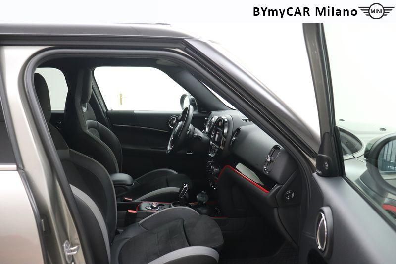 Mini Countryman Mini Countryman 2.0 JCW auto https://cdn.bymycar.eu/it-bo/assets/images/vehicles/vo/4472/MINI-MINI-COUNTRYMAN-F60-2017-jpg-8.jpg