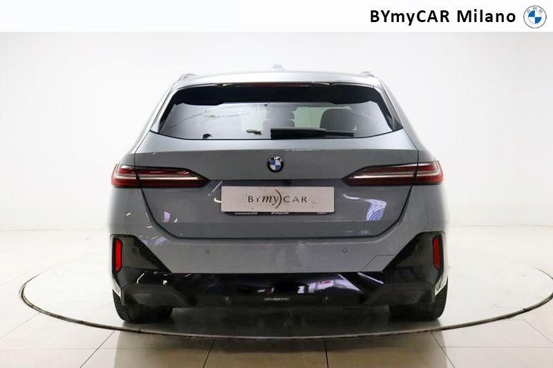 BMW Serie 5 520d Touring 48V xdrive MSport auto https://cdn.bymycar.eu/it-bo/assets/images/vehicles/vo/4492/BMW-SERIE-5-G61-2024-TOURING-jpg-3.jpg