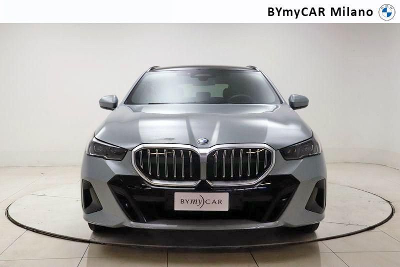 BMW Serie 5 520d Touring 48V xdrive MSport auto https://cdn.bymycar.eu/it-bo/assets/images/vehicles/vo/4492/BMW-SERIE-5-G61-2024-TOURING-jpg-4.jpg