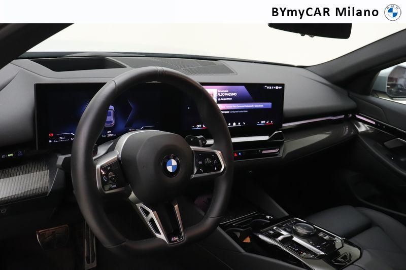BMW Serie 5 520d Touring 48V xdrive MSport auto https://cdn.bymycar.eu/it-bo/assets/images/vehicles/vo/4495/BMW-SERIE-5-G61-2024-TOURING-jpg-10.jpg