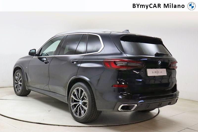 BMW X5 X5 xdrive30d mhev 48V Msport auto https://cdn.bymycar.eu/it-bo/assets/images/vehicles/vo/4505/BMW-X5-G05-2018-jpg-14.jpg