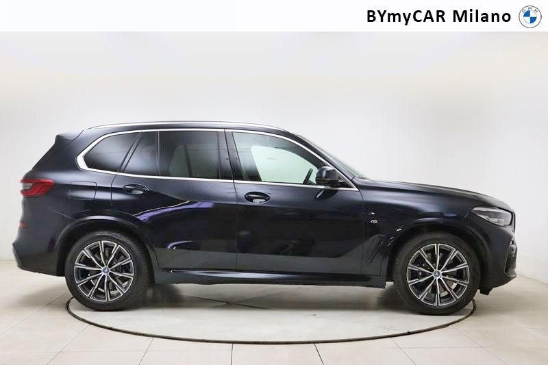 BMW X5 X5 xdrive30d mhev 48V Msport auto https://cdn.bymycar.eu/it-bo/assets/images/vehicles/vo/4505/BMW-X5-G05-2018-jpg-6.jpg