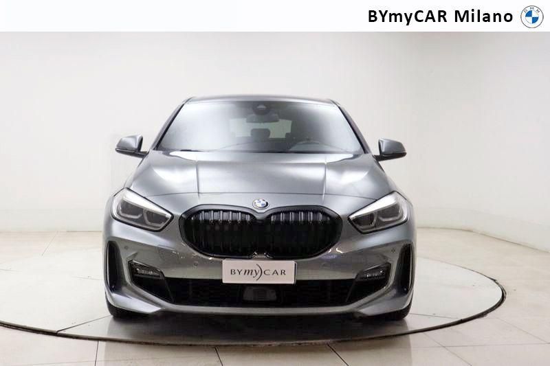 BMW Serie 1 118d Msport auto https://cdn.bymycar.eu/it-bo/assets/images/vehicles/vo/4542/BMW-SERIE-1-F40-jpg-4.jpg