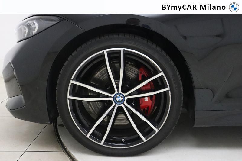 BMW Serie 3 320d Touring mhev 48V xdrive MSport auto https://cdn.bymycar.eu/it-bo/assets/images/vehicles/vo/4558/BMW-SERIE-3-G21-2022-TOURING-jpg-9.jpg