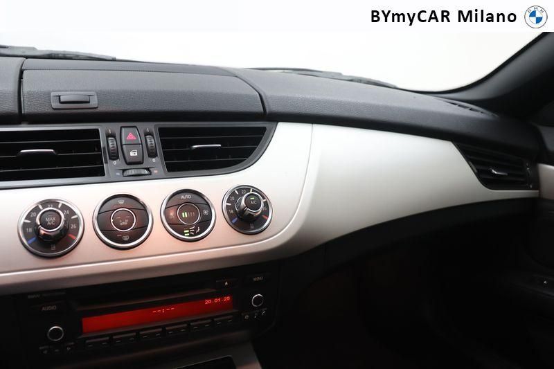 BMW Z4 Z4 sdrive28i E6 https://cdn.bymycar.eu/it-bo/assets/images/vehicles/vo/4560/BMW-Z4-E89-jpg-11.jpg