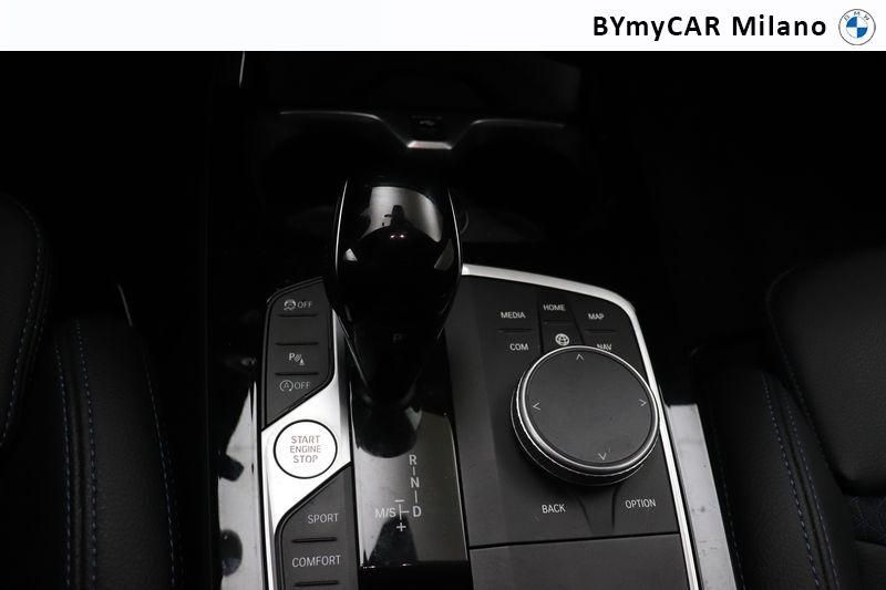 BMW Serie 1 118d Msport auto https://cdn.bymycar.eu/it-bo/assets/images/vehicles/vo/4566/BMW-SERIE-1-F40-jpg-11.jpg
