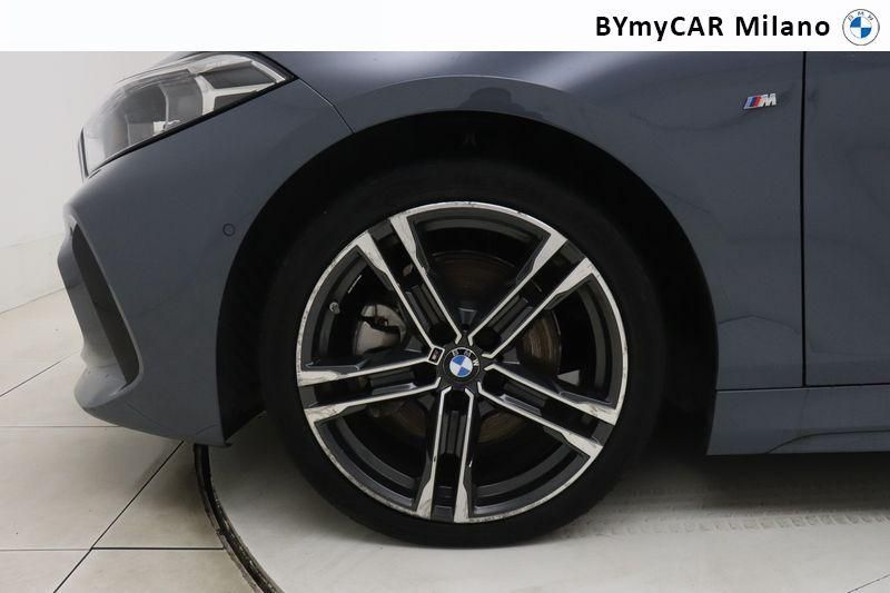 BMW Serie 1 118d Msport auto https://cdn.bymycar.eu/it-bo/assets/images/vehicles/vo/4568/BMW-SERIE-1-F40-jpg-8.jpg