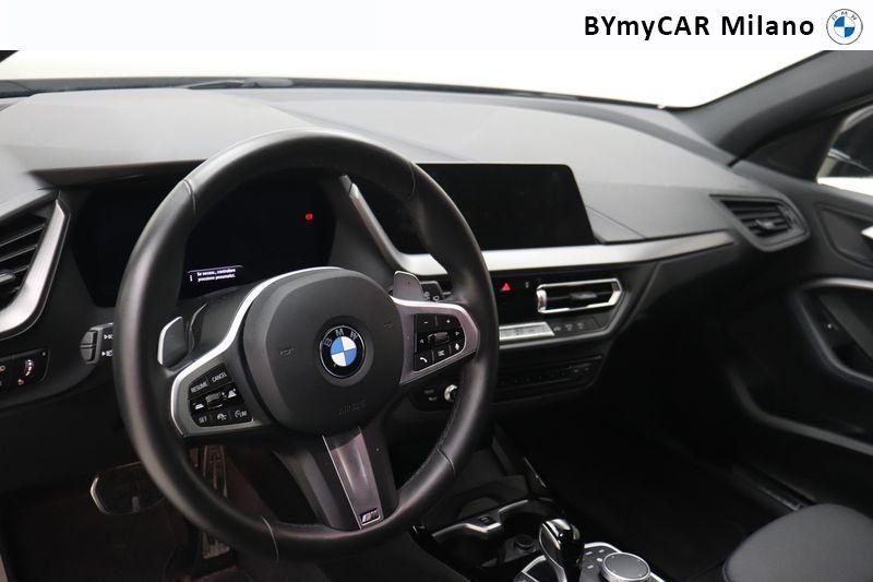 BMW Serie 1 118d Msport auto https://cdn.bymycar.eu/it-bo/assets/images/vehicles/vo/4574/BMW-SERIE-1-F40-jpg-11.jpg