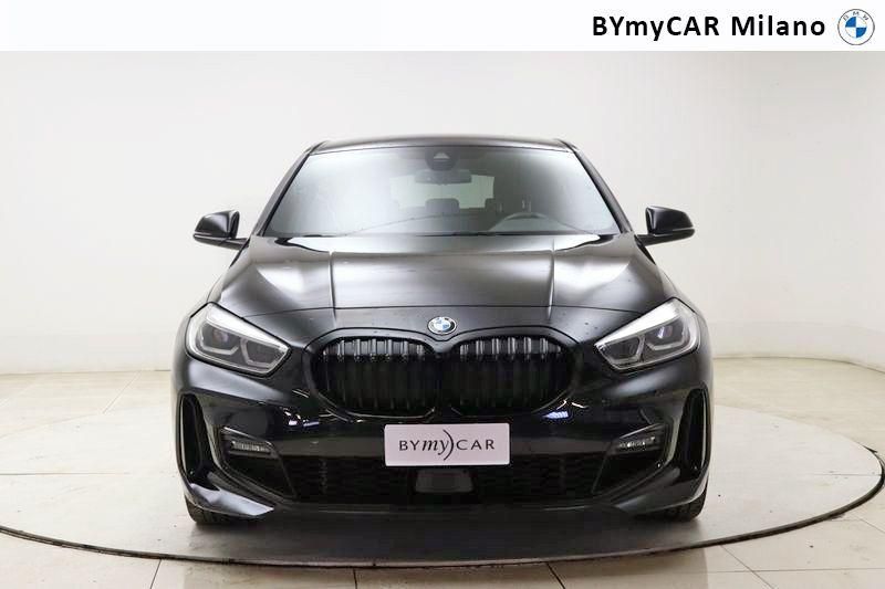 BMW Serie 1 118d Msport auto https://cdn.bymycar.eu/it-bo/assets/images/vehicles/vo/4574/BMW-SERIE-1-F40-jpg-4.jpg