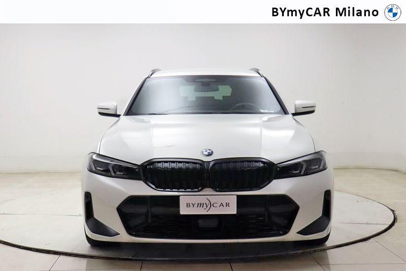 BMW Serie 3 320d Touring mhev 48V xdrive MSport auto https://cdn.bymycar.eu/it-bo/assets/images/vehicles/vo/4577/BMW-SERIE-3-G21-2022-TOURING-jpg-4.jpg