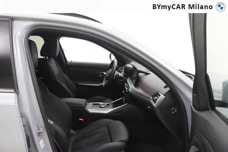 BMW Serie 3 320d Touring mhev 48V xdrive MSport auto https://cdn.bymycar.eu/it-bo/assets/images/vehicles/vo/4585/BMW-SERIE-3-G21-2022-TOURING-jpg-8.jpg