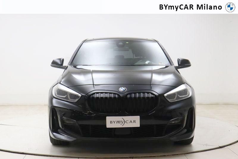 BMW Serie 1 118d Msport auto https://cdn.bymycar.eu/it-bo/assets/images/vehicles/vo/4606/BMW-SERIE-1-F40-jpg-4.jpg