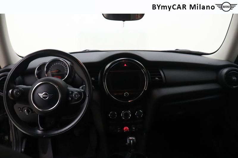 Mini Mini Mini 3p 1.5 One 75cv https://cdn.bymycar.eu/it-bo/assets/images/vehicles/vo/4608/MINI-MINI-IV-F56-2018-3P-jpg-14.jpg