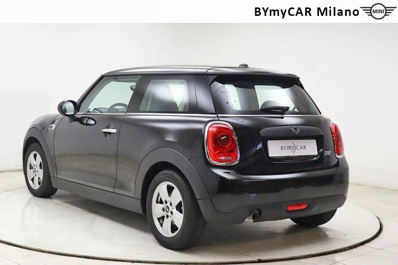 Mini Mini Mini 3p 1.5 One 75cv https://cdn.bymycar.eu/it-bo/assets/images/vehicles/vo/4608/MINI-MINI-IV-F56-2018-3P-jpg-2.jpg