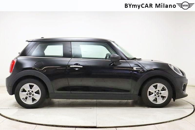 Mini Mini Mini 3p 1.5 One 75cv https://cdn.bymycar.eu/it-bo/assets/images/vehicles/vo/4608/MINI-MINI-IV-F56-2018-3P-jpg-7.jpg