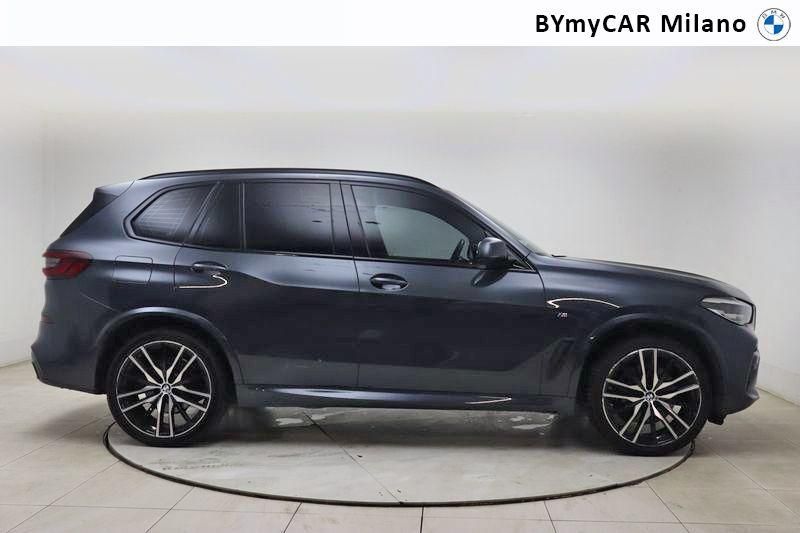BMW X5 X5 xdrive25d Msport auto https://cdn.bymycar.eu/it-bo/assets/images/vehicles/vo/4623/BMW-X5-G05-2018-jpg-6.jpg