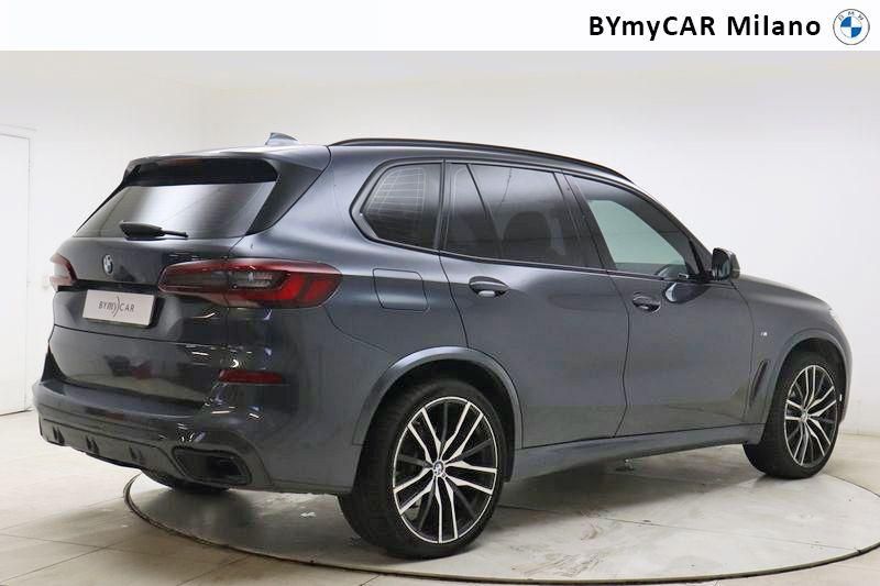 BMW X5 X5 xdrive25d Msport auto https://cdn.bymycar.eu/it-bo/assets/images/vehicles/vo/4623/BMW-X5-G05-2018-jpg-7.jpg