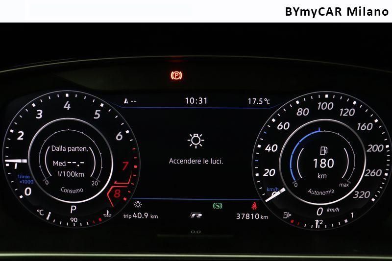 Volkswagen Golf Golf 5p 2.0 tsi R 4motion 310cv dsg https://cdn.bymycar.eu/it-bo/assets/images/vehicles/vo/4624/VOLKSWAGEN-GOLF-VII-2017-5P-jpg-12.jpg